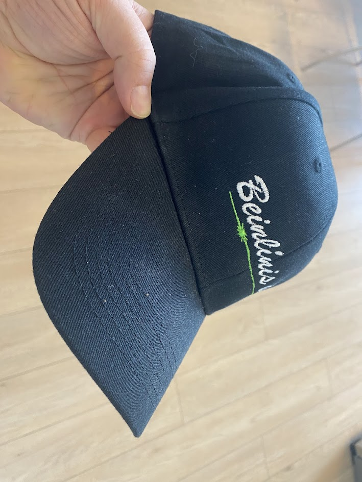 Sérmerktar derhúfur