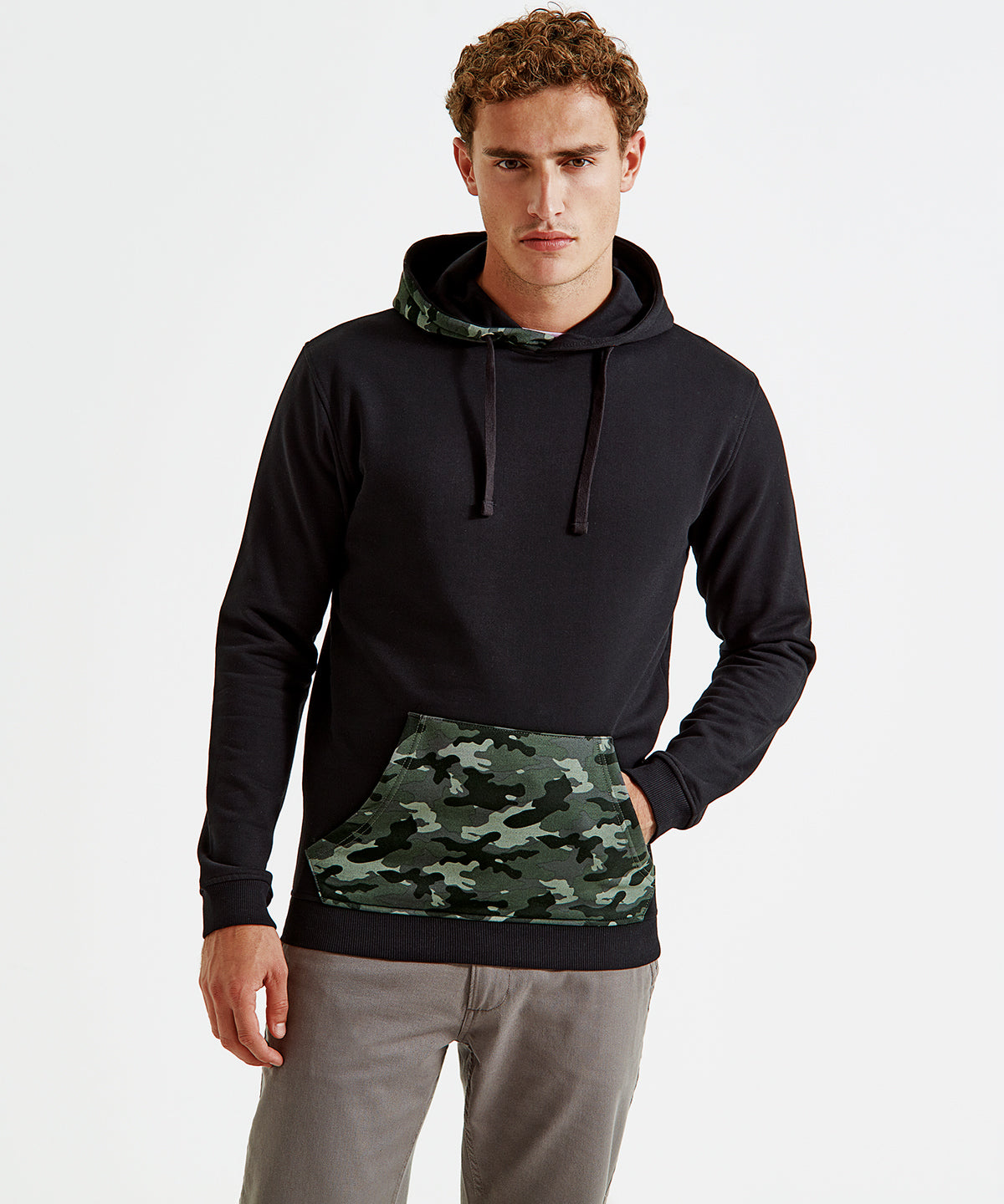 Hettupeysur - Men's Camo Trimmed Hoodie