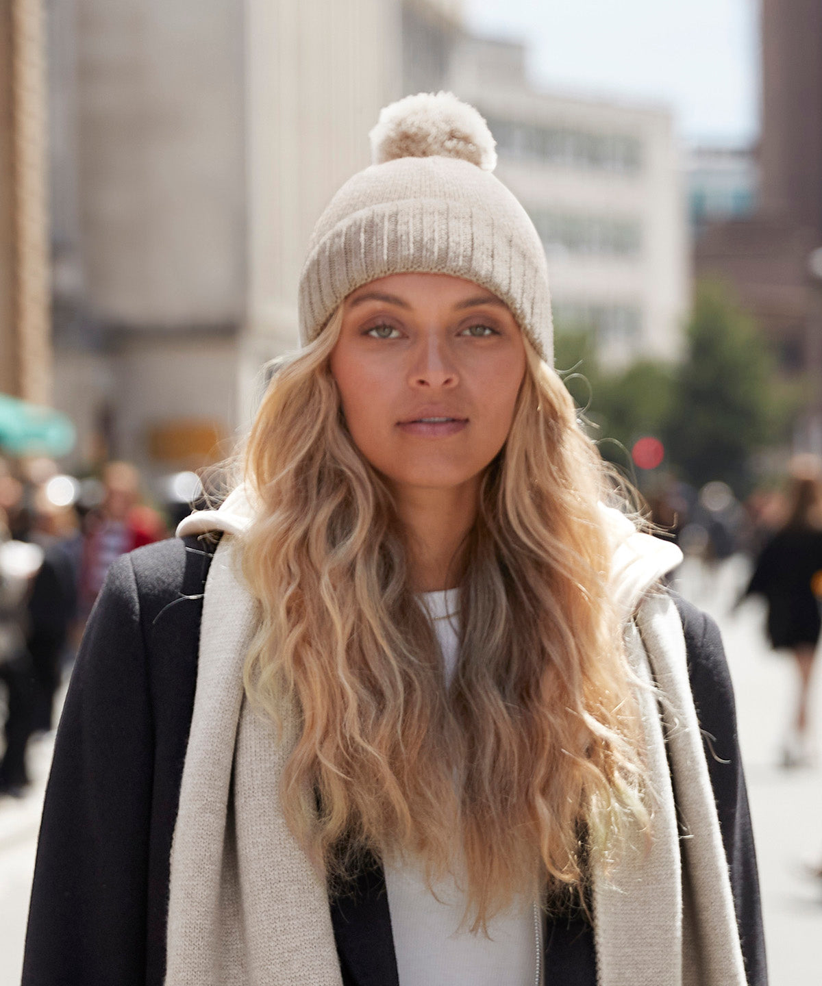 Vetrar aukabúnaður - Knitted Scarf And Beanie Gift Set