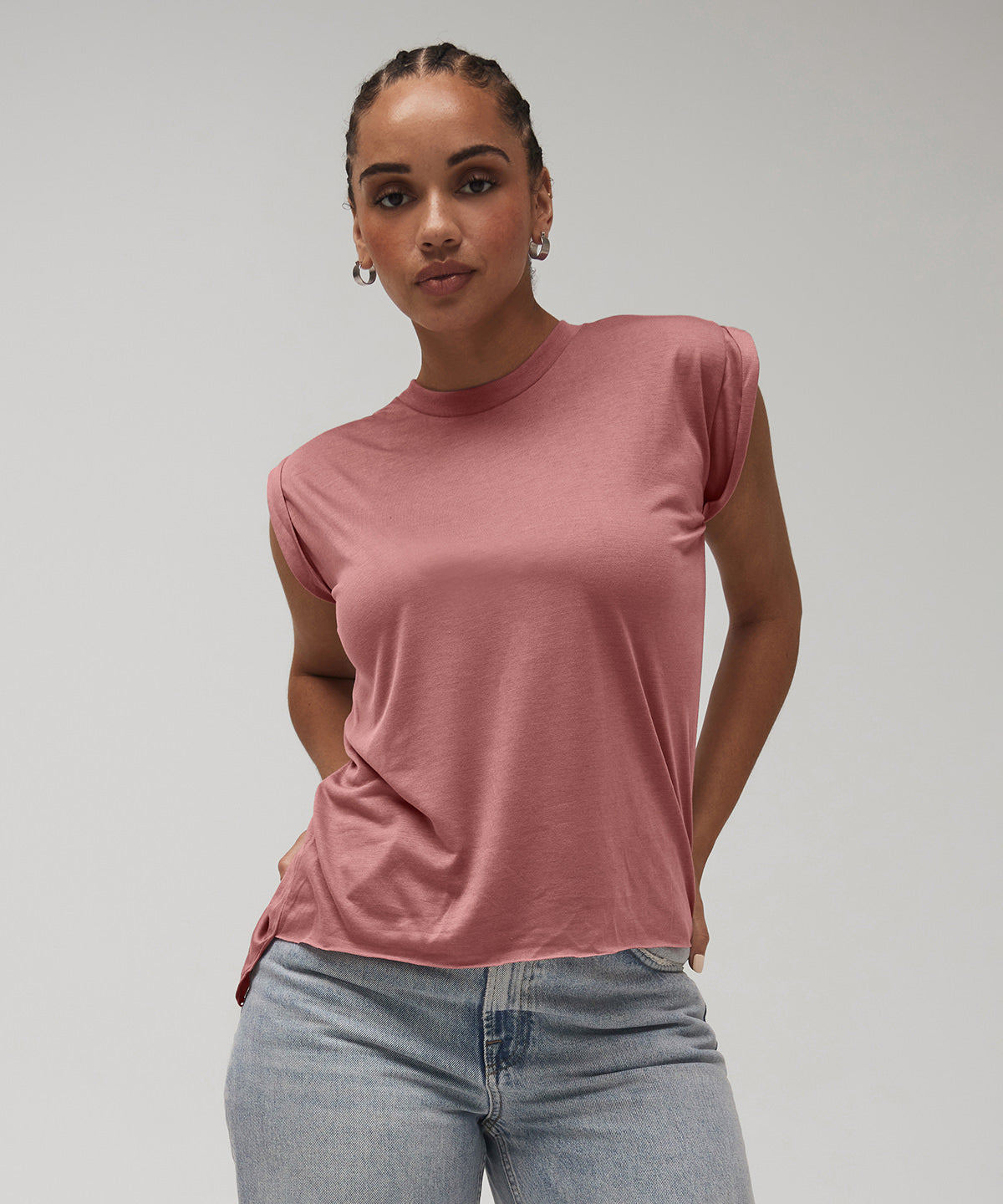 Stuttermabolir - Women's Flowy Muscle Tee With Rolled Cuff