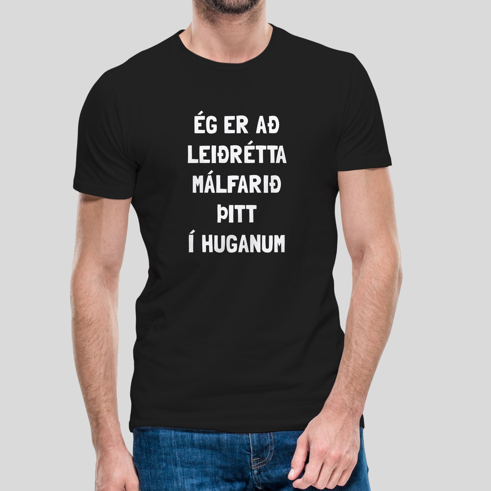 ÉG ER AÐ LEIÐRÉTTA - Svartur bolur