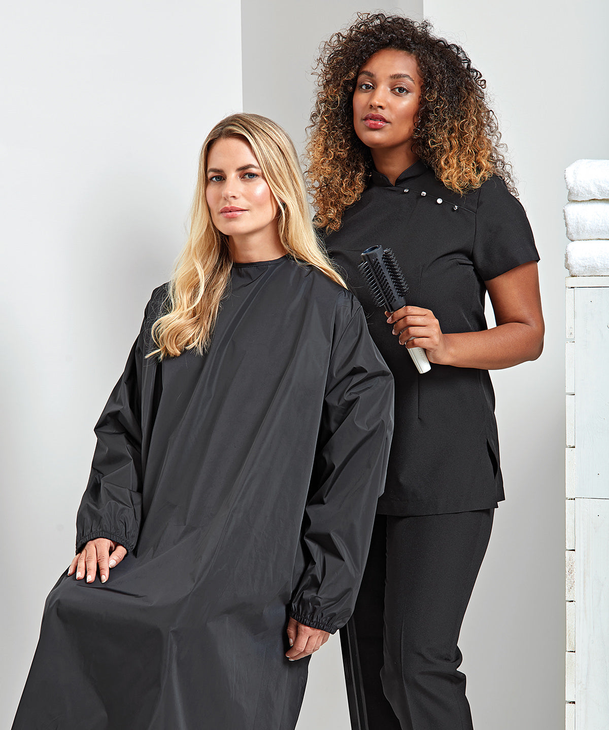 Kjólar - Long Sleeve Waterproof Salon Gown