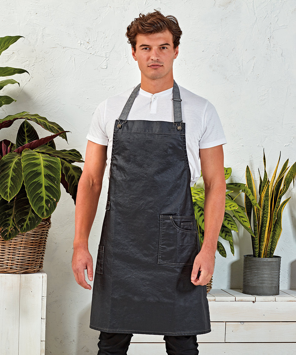 Svuntur - District Waxed-look Denim Bib Apron