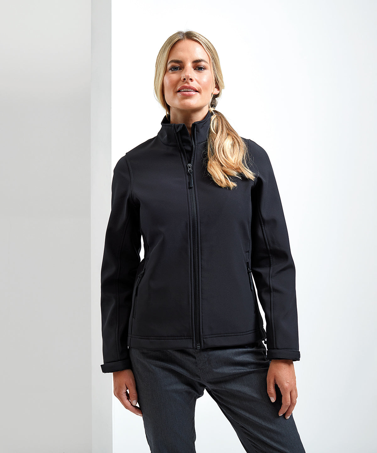 Jakkar - Women’s Windchecker® Printable And Recycled Softshell Jacket