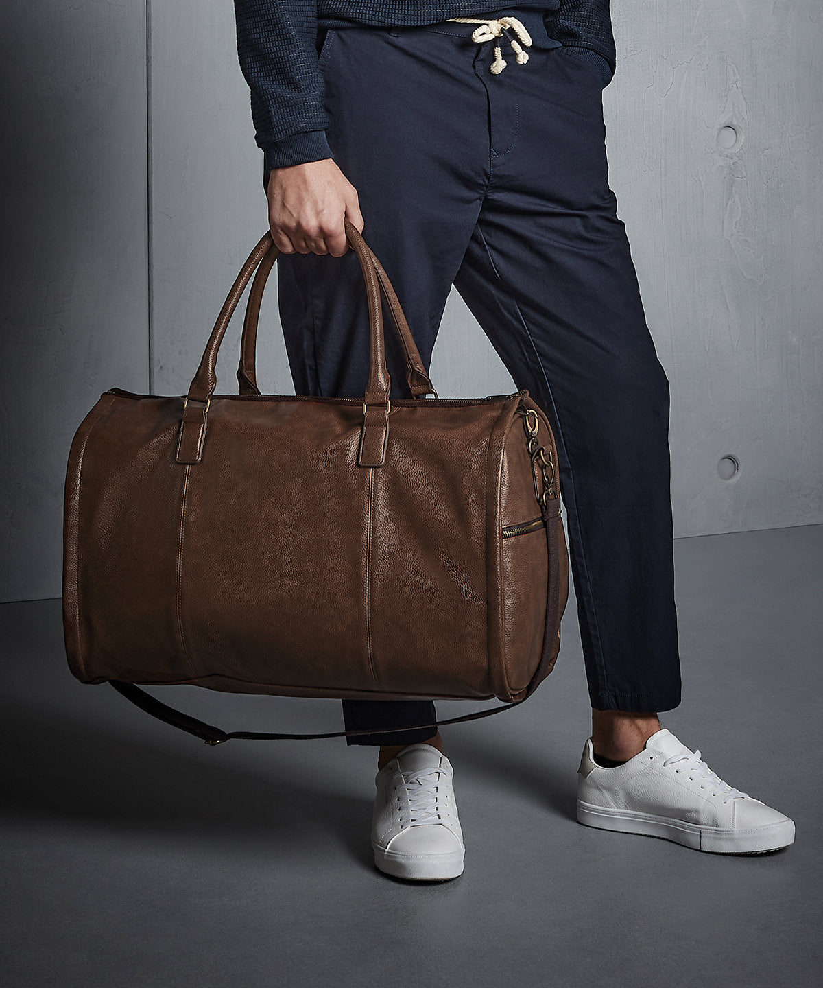 Töskur - NuHide® Garment Weekender