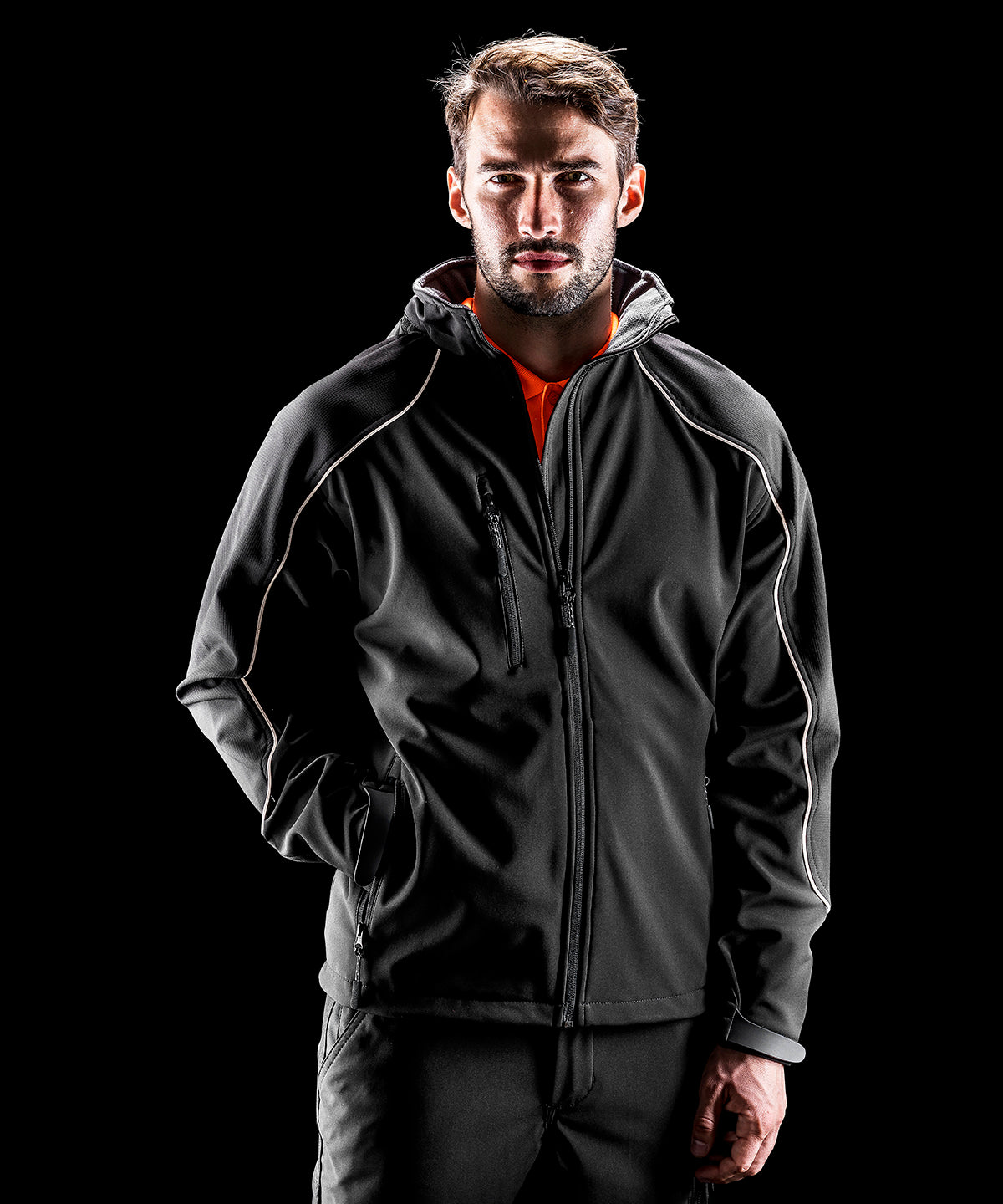 Jakkar - Hooded Softshell Jacket
