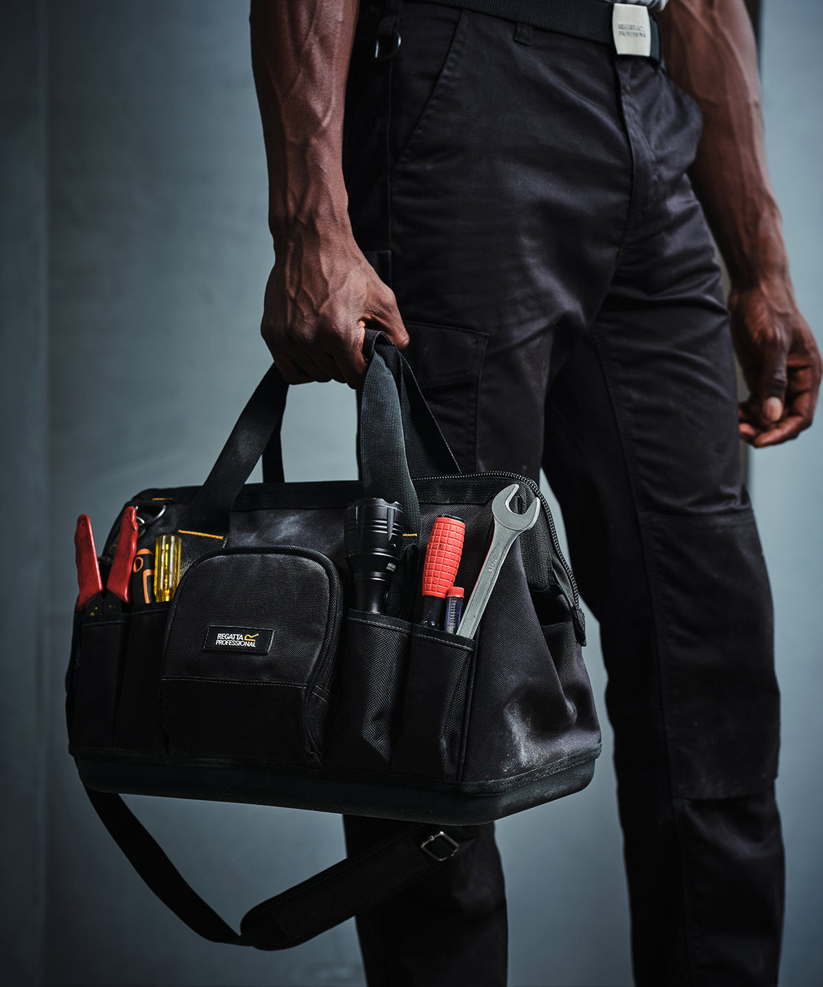 Töskur - Multi-pocket 16" Zipped Tool Bag