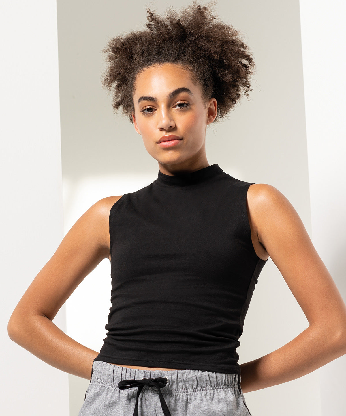 Vesti - Women's High Neck Crop Vest