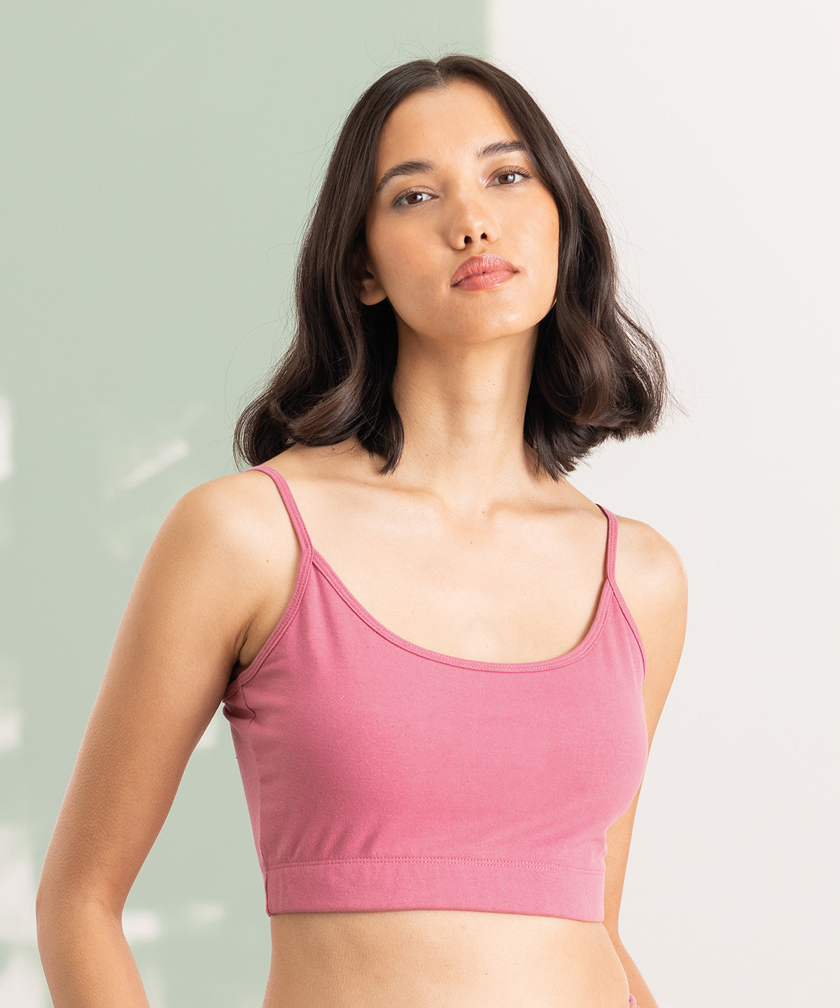 Stuttermabolir - Women's Sustainable Fashion Cropped Cami Top With Adjustable Straps