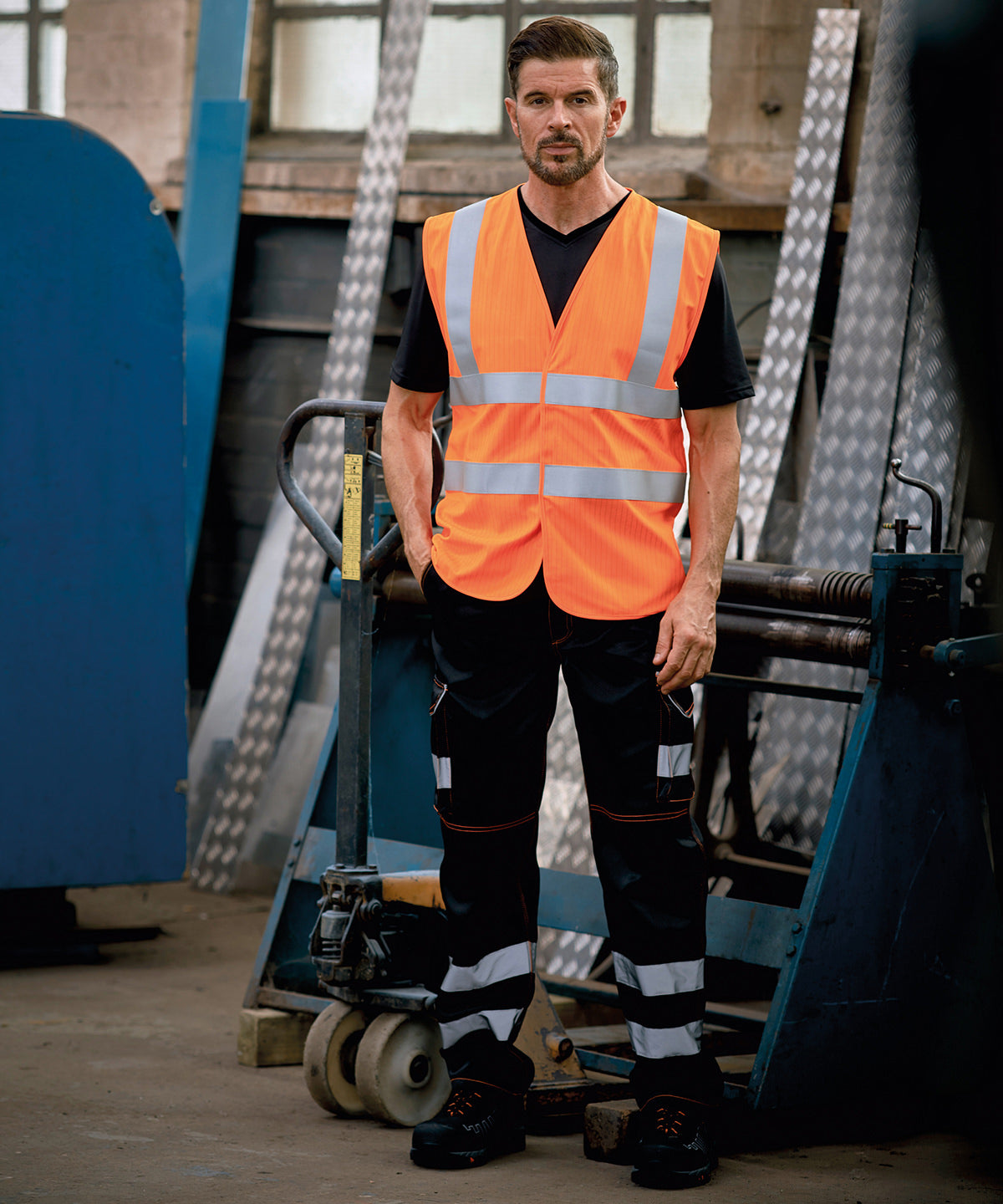 Öryggisvesti - Hi-vis Flame-retardant Anti-static Waistcoat (HVW100ASFR)