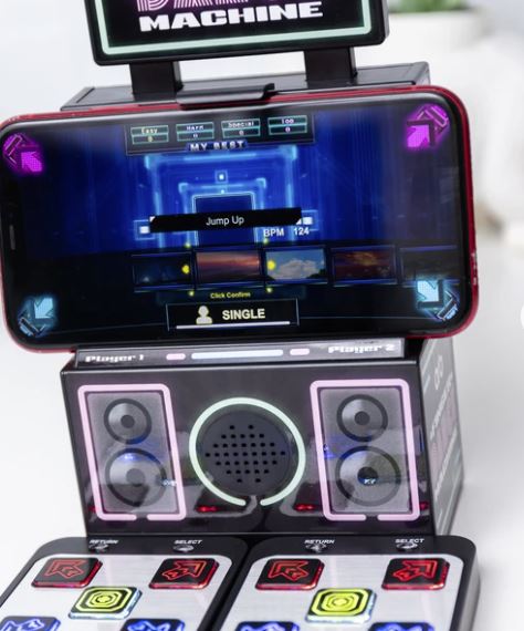 Mini retro-style dance machine - for your fingers!