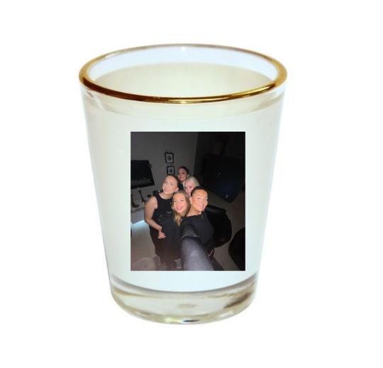 1,5oz skotglas (Hvítt og gyllt) - Hannaðu þitt eigið