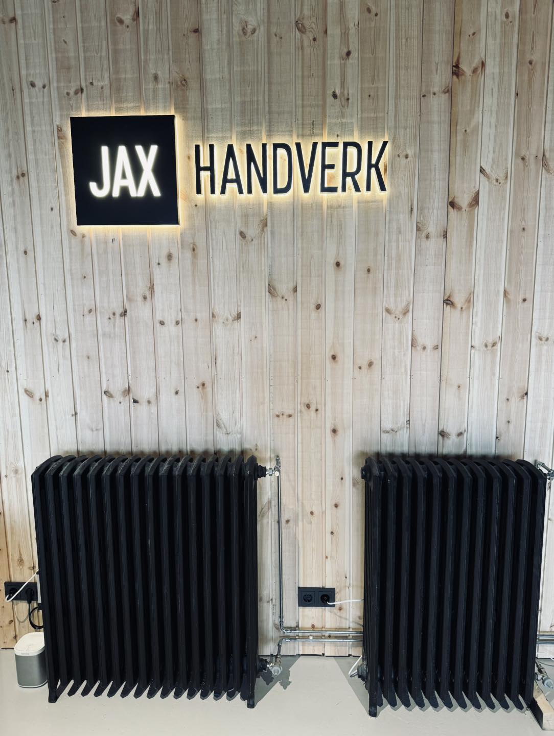 Skilti ( Led skilti - Neon skilti - útiskilti )