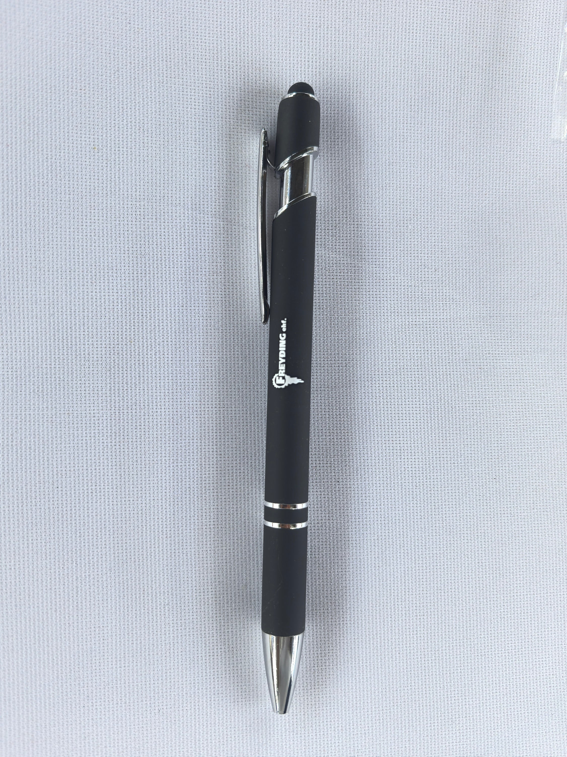 Sérmerktir pennar með lógó — klassísk og árangursrík auglýsingavara