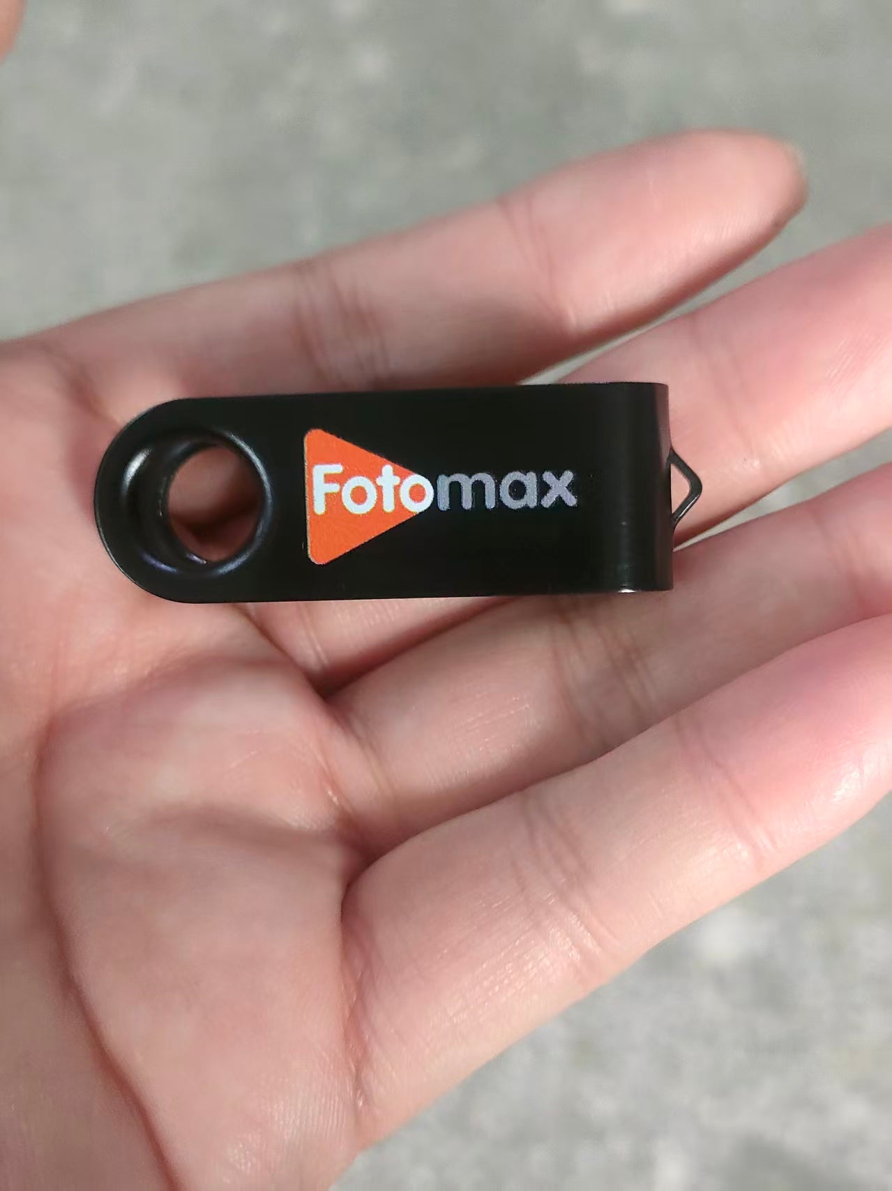 Sérmerktir minnislyklar / Merktir minnislyklar USB