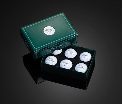 Kúpulaga gjafaaskja með 6 sérmerktum golfboltum – sérmerkt golfgjafasett