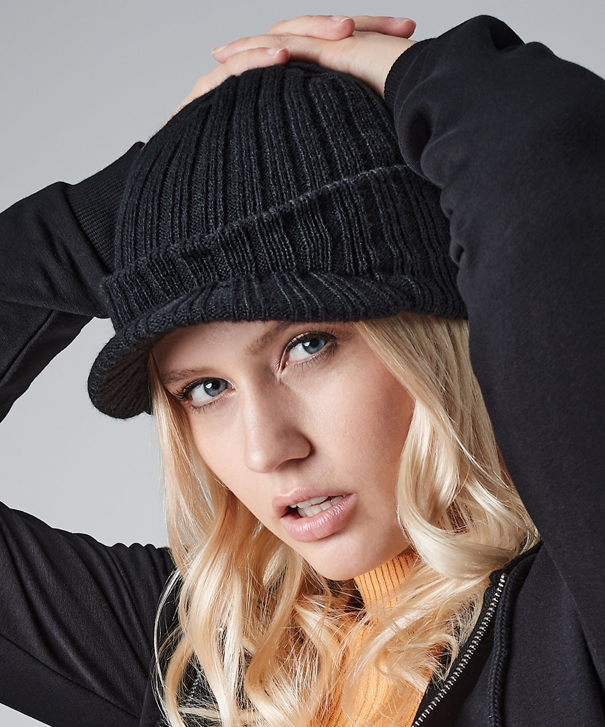 Húfur - Peaked Beanie