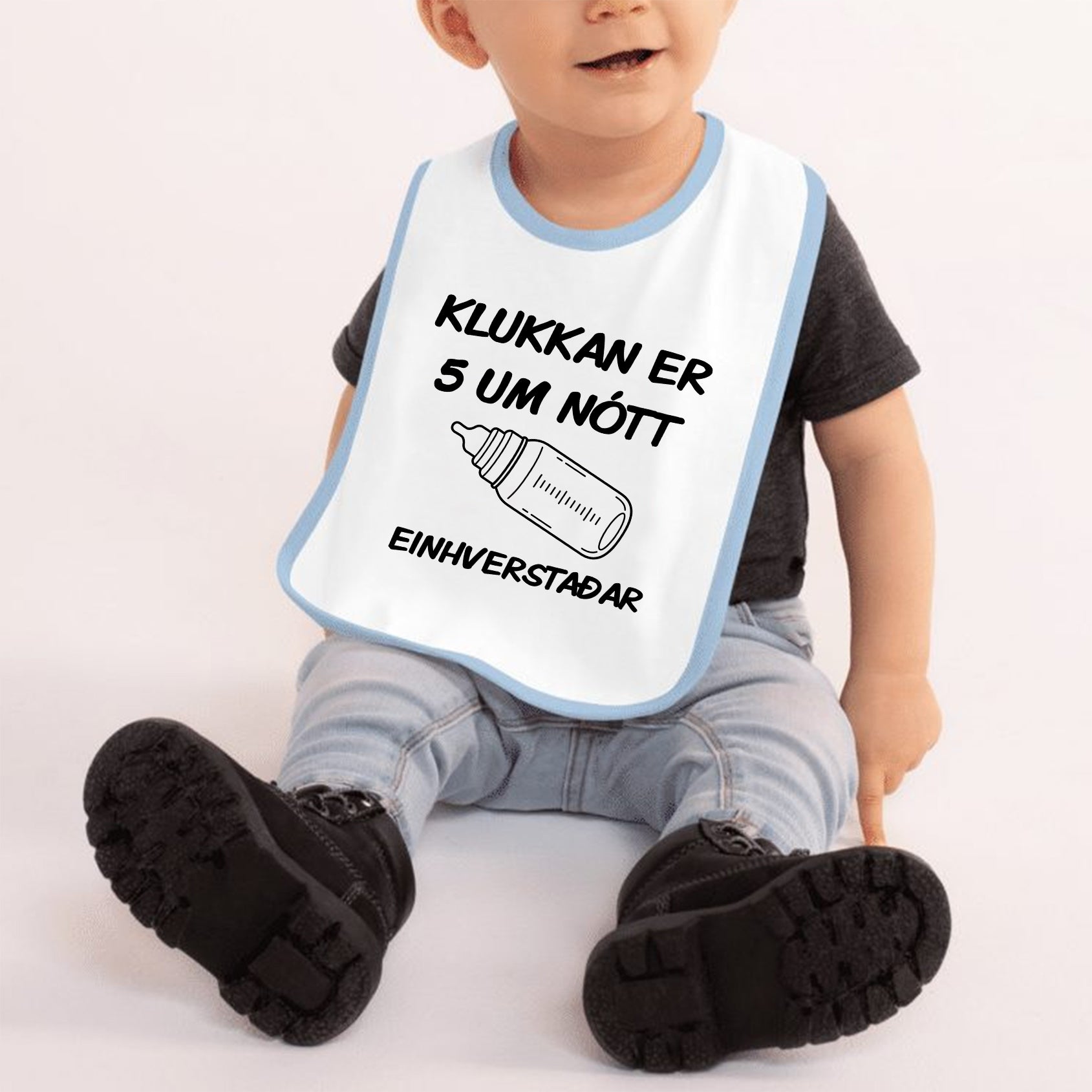 Barnasmekkur - KLUKKAN ER