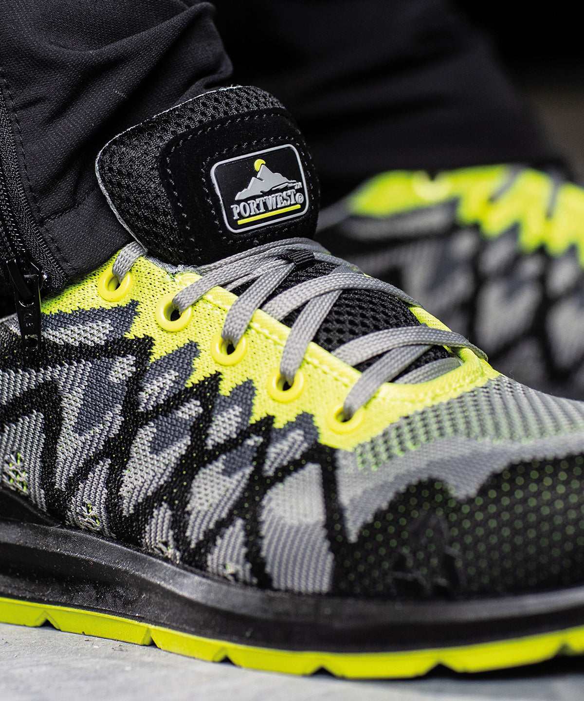 Strigaskór - Portwest Composite Lite ECO Safety Trainers (FC08)